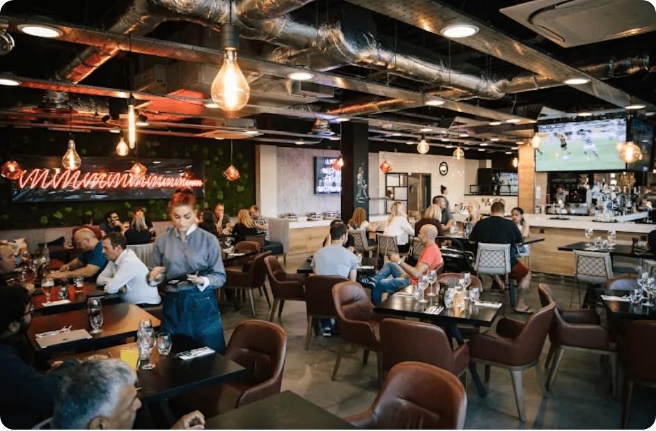 Village Watford Pub & Grill